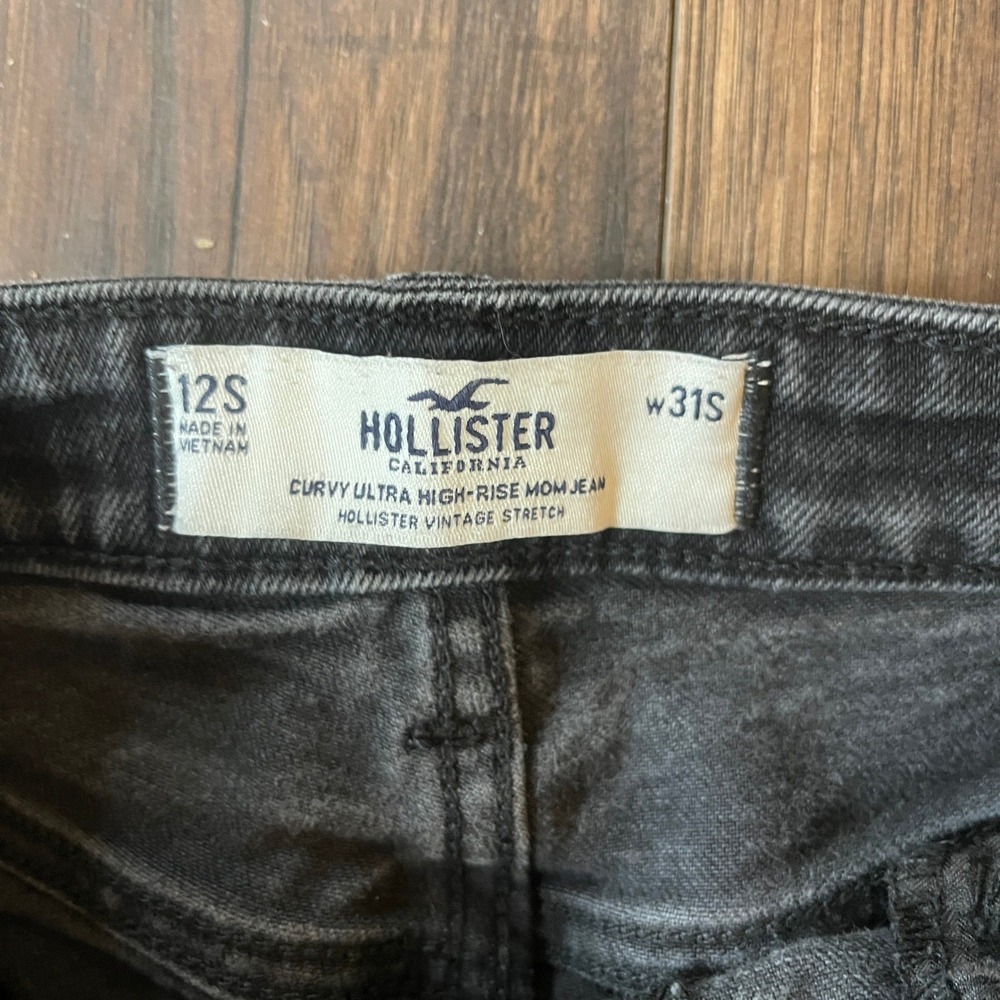 Hollister Curvy Ultra High-Rise Mom Jeans Faded Black Raw Hem 12S W31S Stretch - Picture 3 of 8